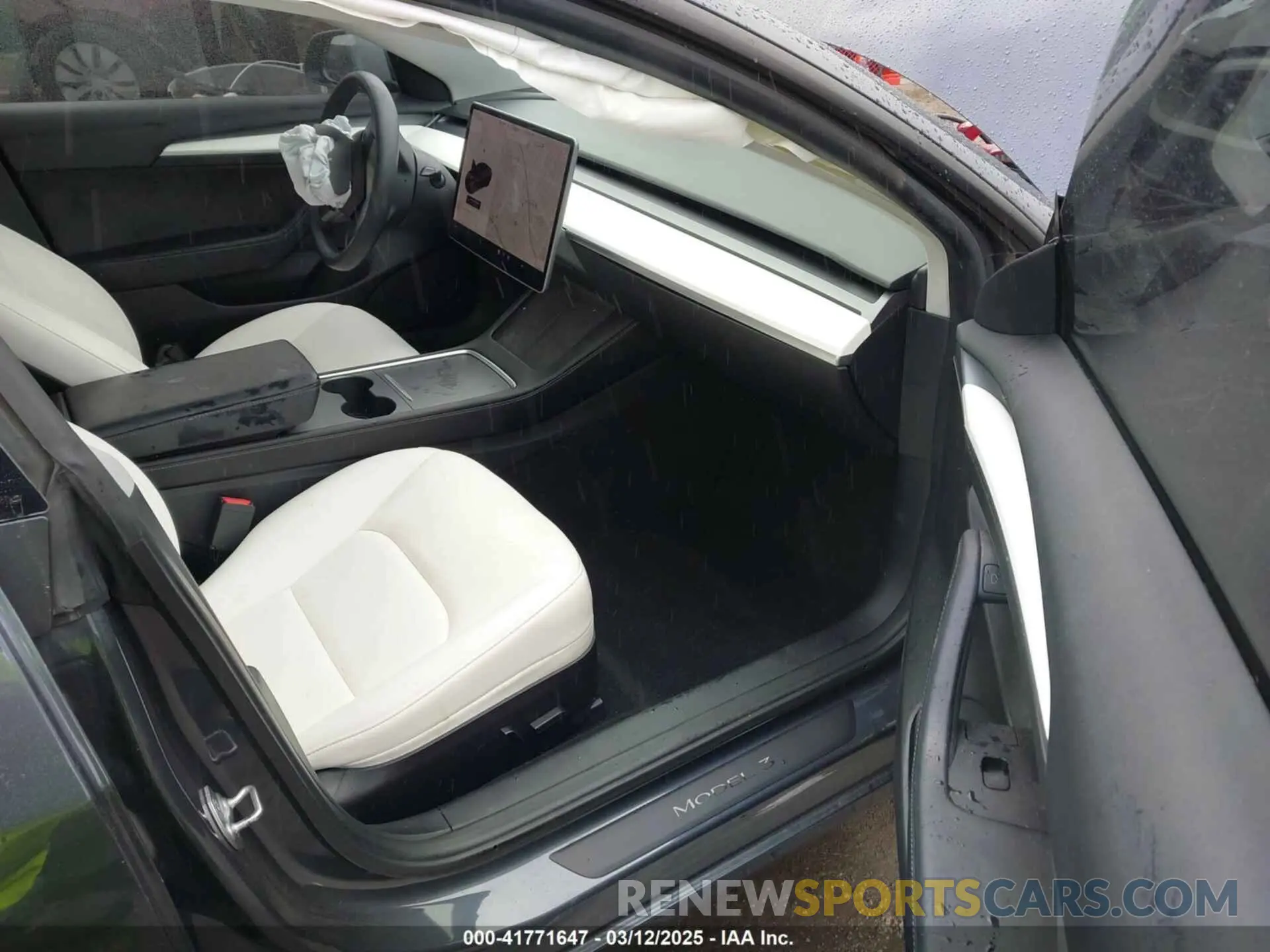 5 Photograph of a damaged car 5YJ3E1EBXNF138538 TESLA MODEL 3 2022