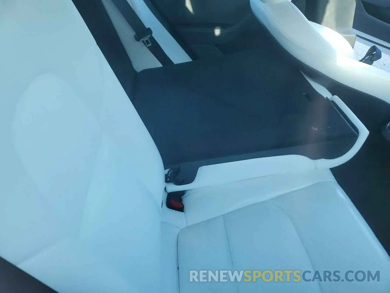 11 Фотография поврежденного автомобиля 5YJ3E1EBXNF181454 TESLA MODEL 3 2022