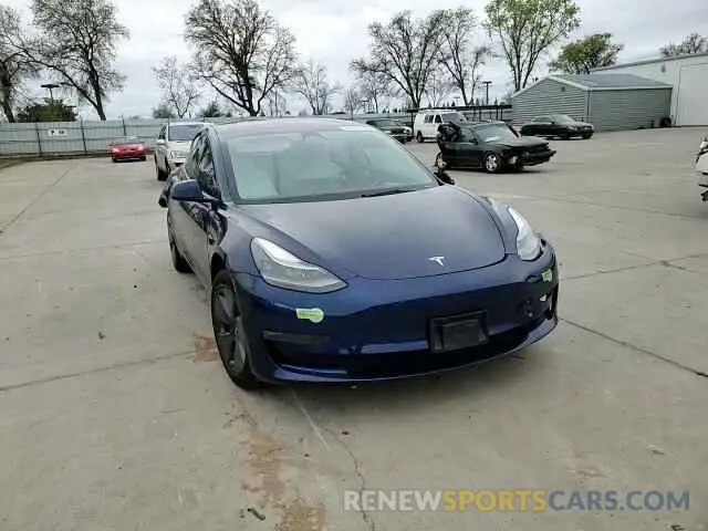 10 Photograph of a damaged car 5YJ3E1EBXNF230877 TESLA MODEL 3 2022