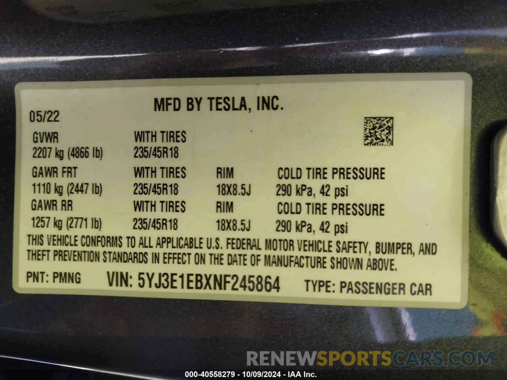 9 Photograph of a damaged car 5YJ3E1EBXNF245864 TESLA MODEL 3 2022