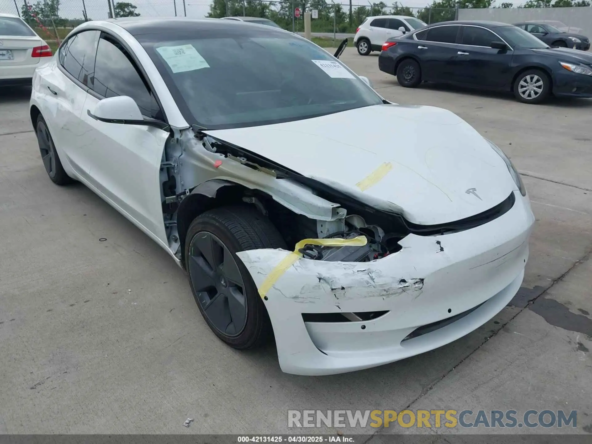6 Photograph of a damaged car 5YJ3E1EBXNF246318 TESLA MODEL 3 2022