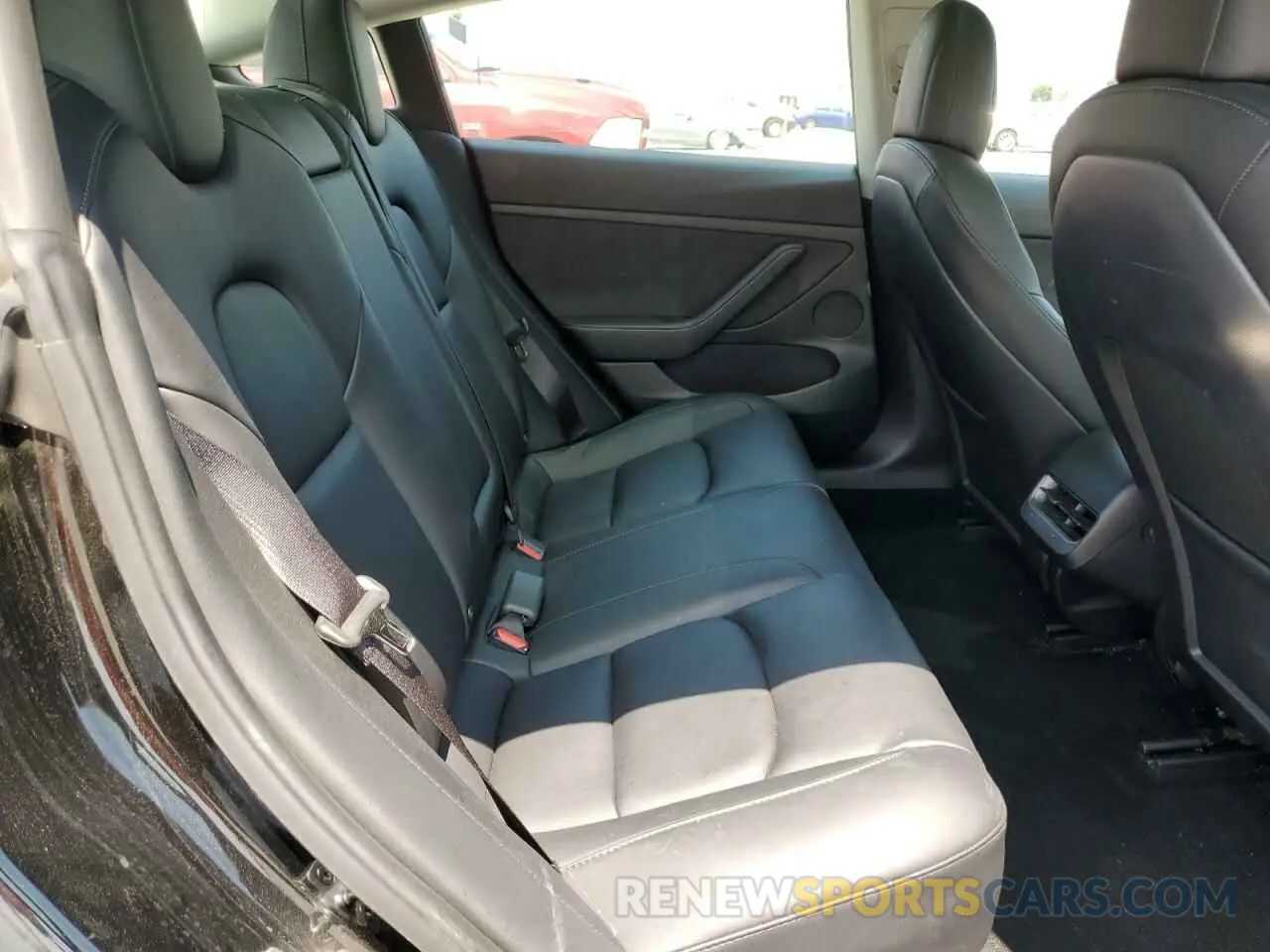10 Photograph of a damaged car 5YJ3E1EBXNF254418 TESLA MODEL 3 2022