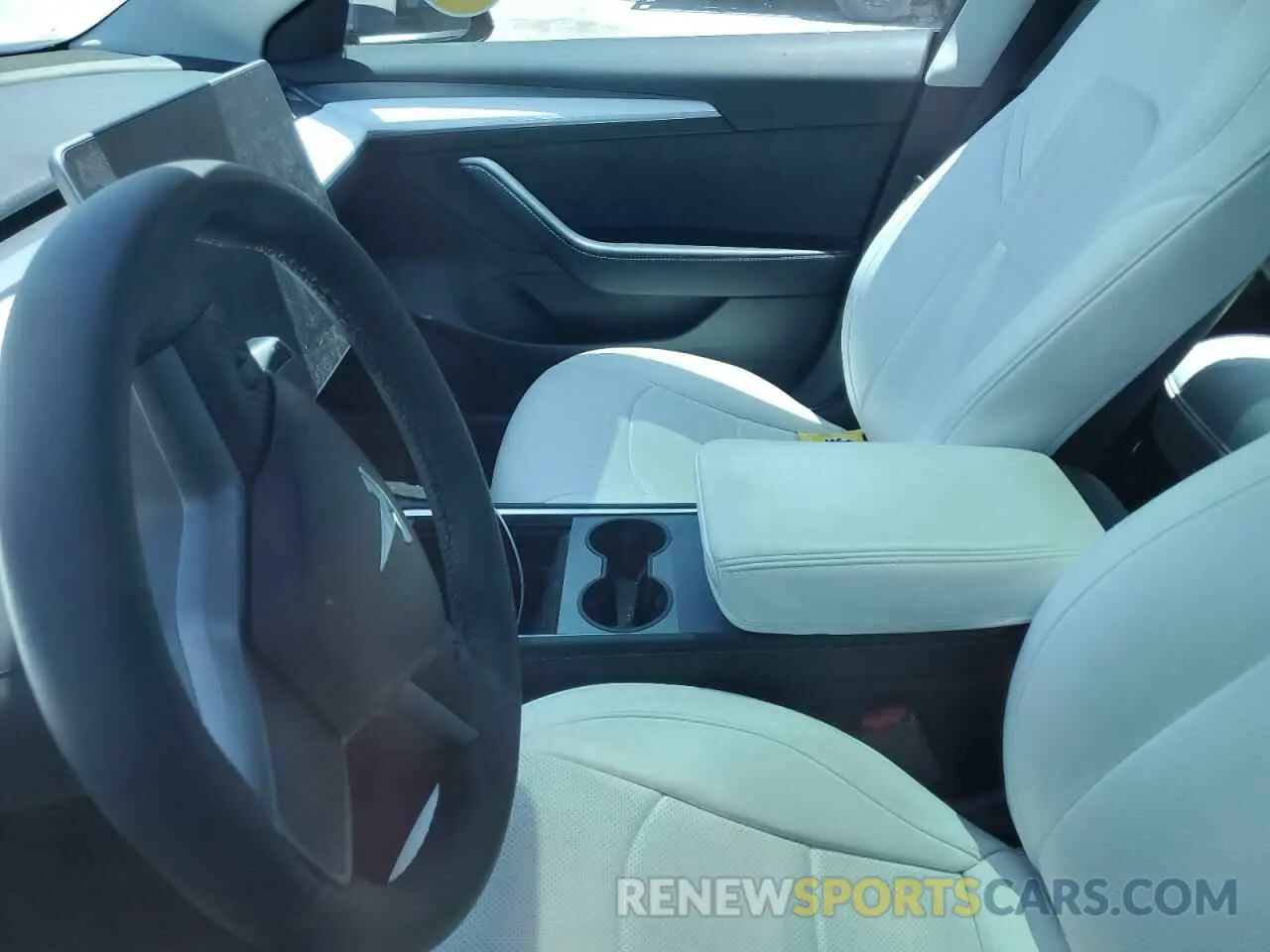 9 Photograph of a damaged car 5YJ3E1EBXNF263832 TESLA MODEL 3 2022