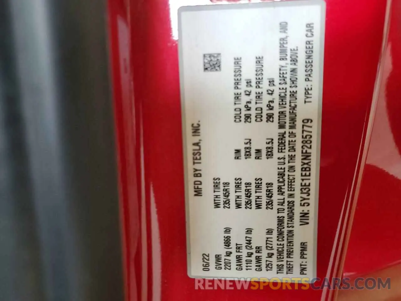 13 Photograph of a damaged car 5YJ3E1EBXNF285779 TESLA MODEL 3 2022