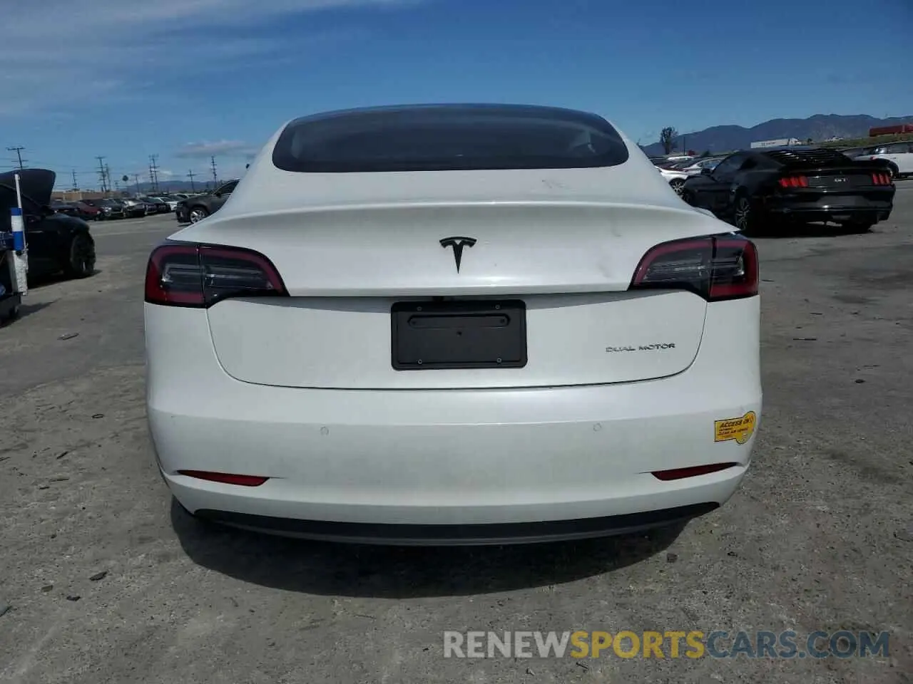 6 Photograph of a damaged car 5YJ3E1EBXNF330719 TESLA MODEL 3 2022