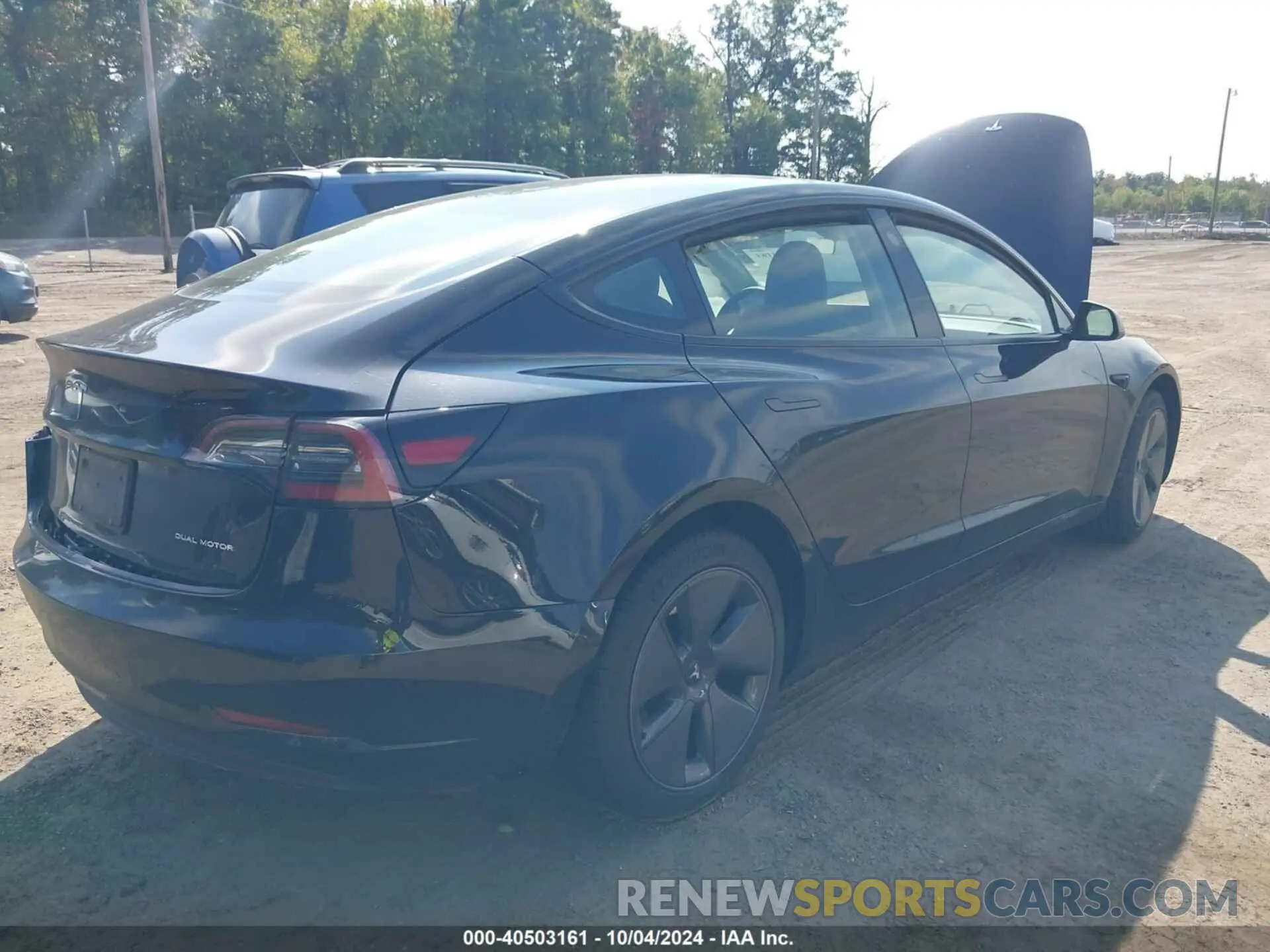 4 Photograph of a damaged car 5YJ3E1EBXNF349514 TESLA MODEL 3 2022