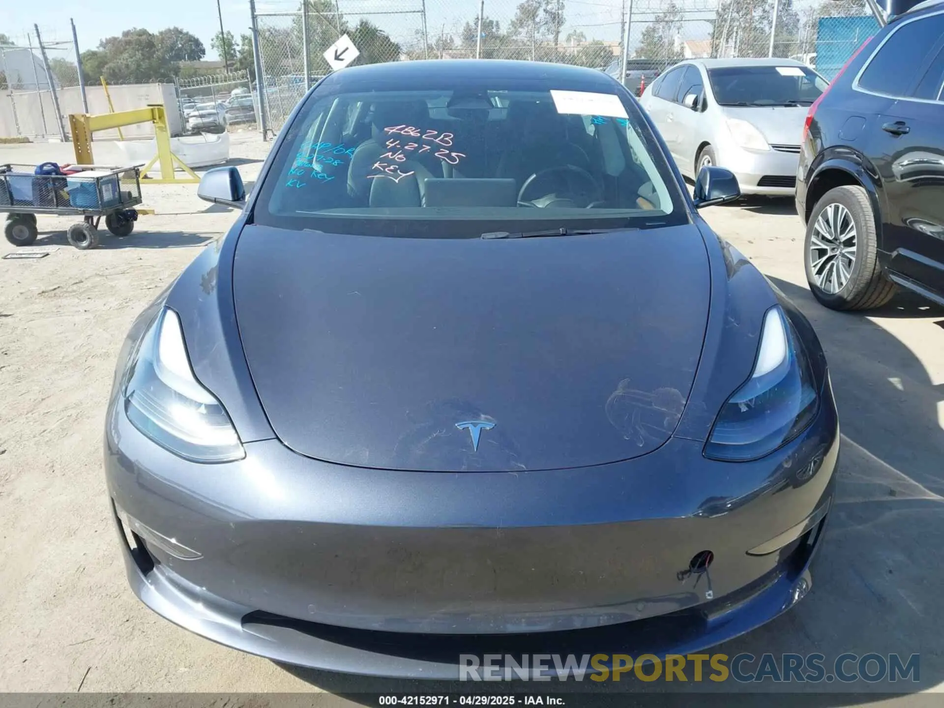 11 Photograph of a damaged car 5YJ3E1EC0NF270037 TESLA MODEL 3 2022