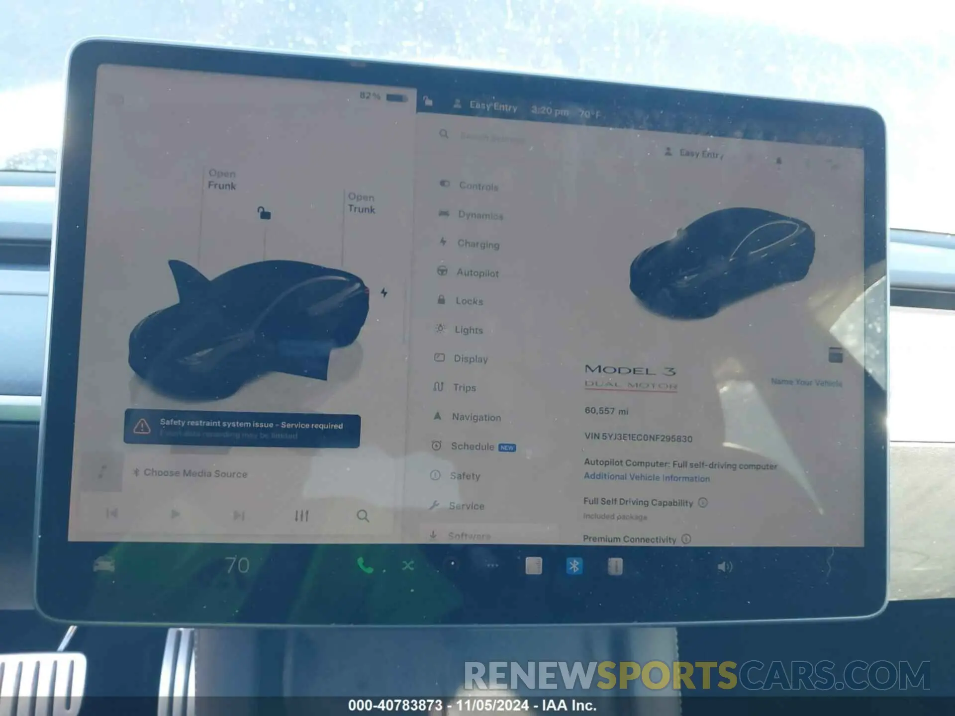 17 Photograph of a damaged car 5YJ3E1EC0NF295830 TESLA MODEL 3 2022
