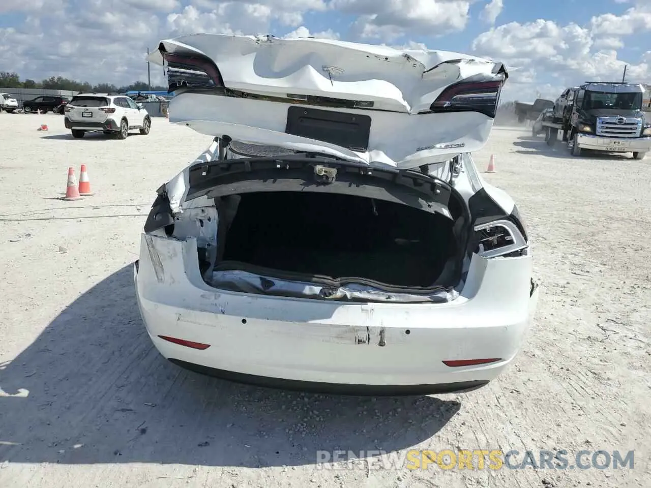 6 Photograph of a damaged car 5YJ3E1EC0NF330558 TESLA MODEL 3 2022