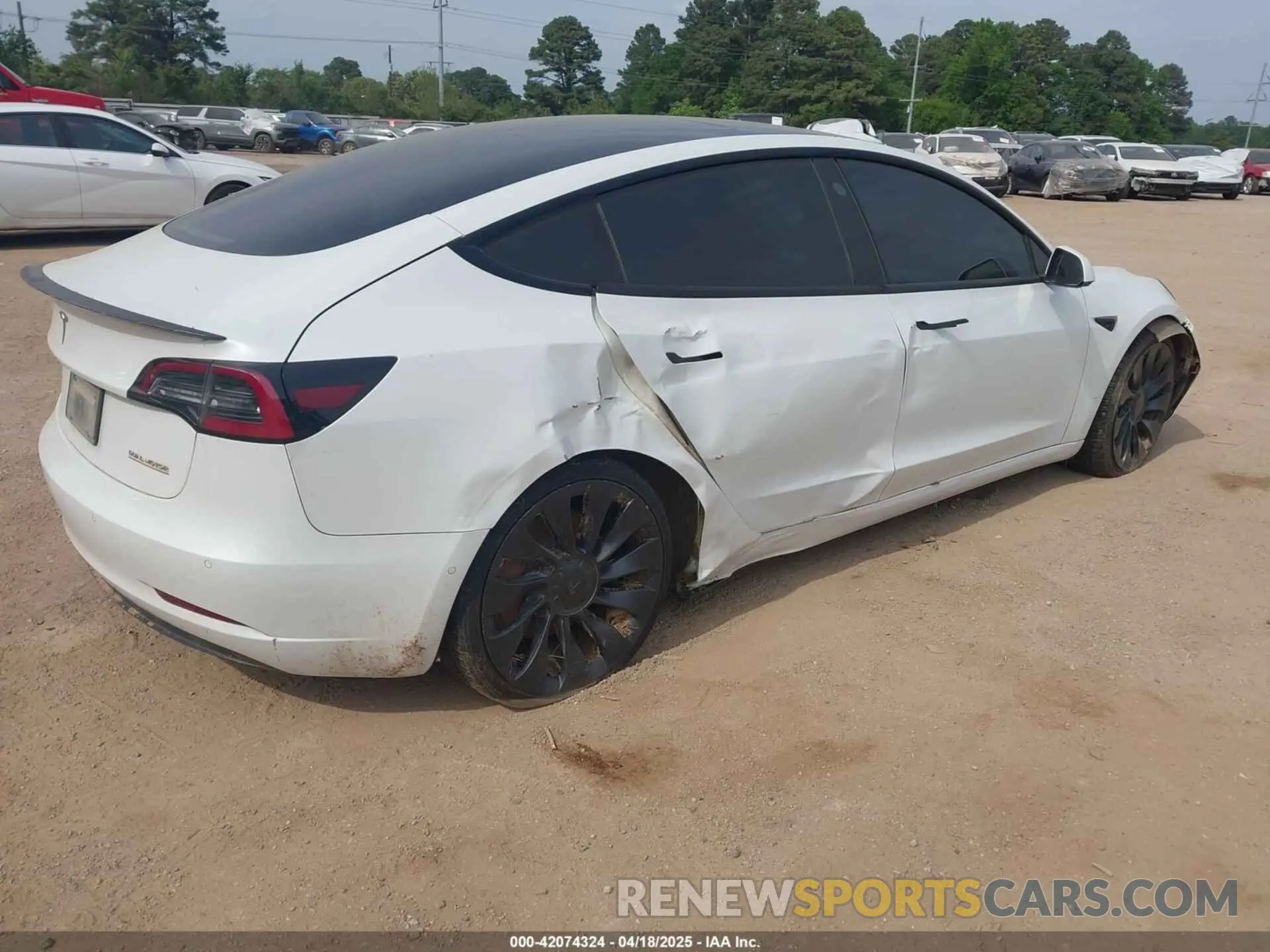 4 Фотография поврежденного автомобиля 5YJ3E1EC1NF294332 TESLA MODEL 3 2022