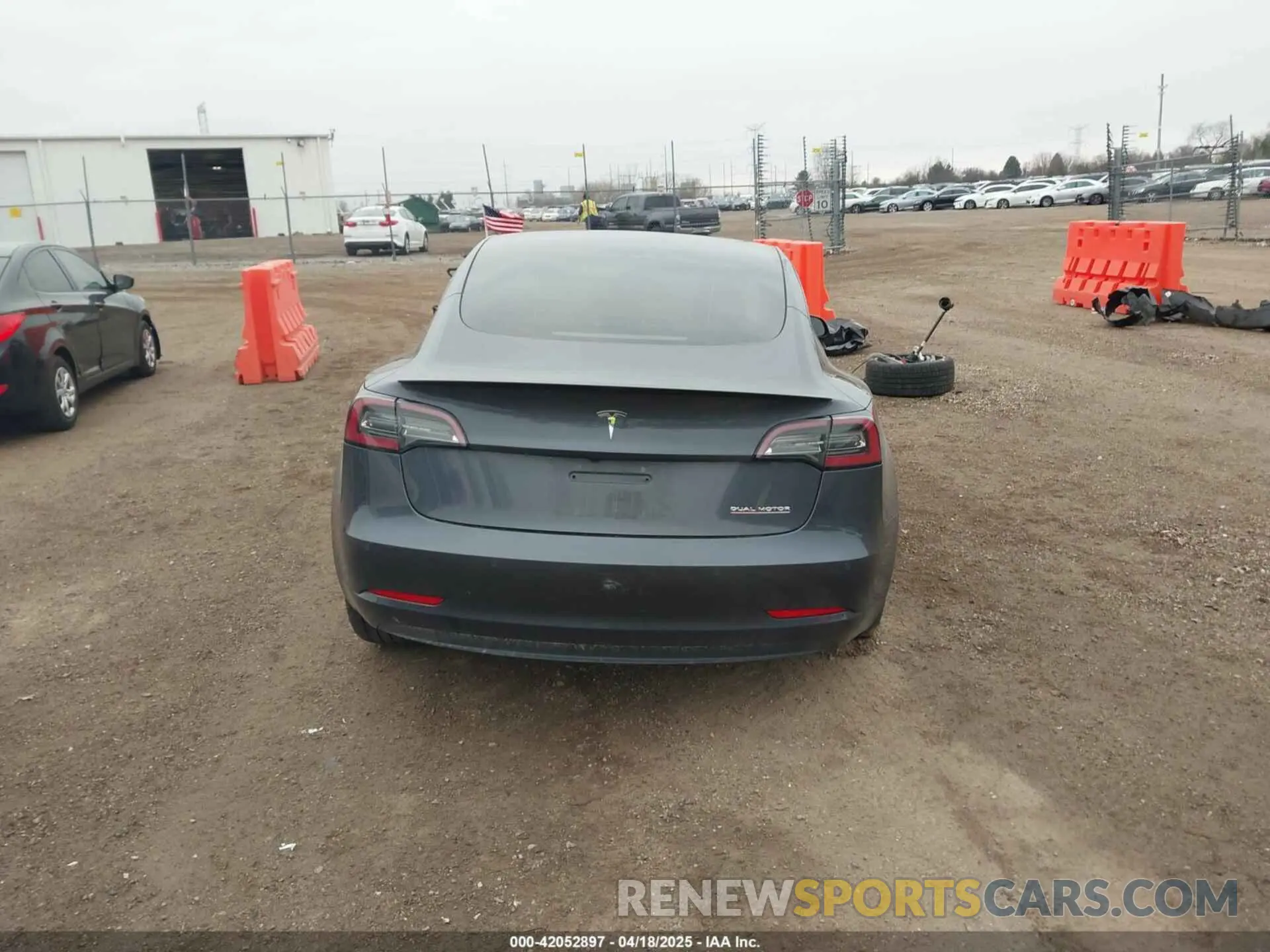 16 Фотография поврежденного автомобиля 5YJ3E1EC1NF330567 TESLA MODEL 3 2022