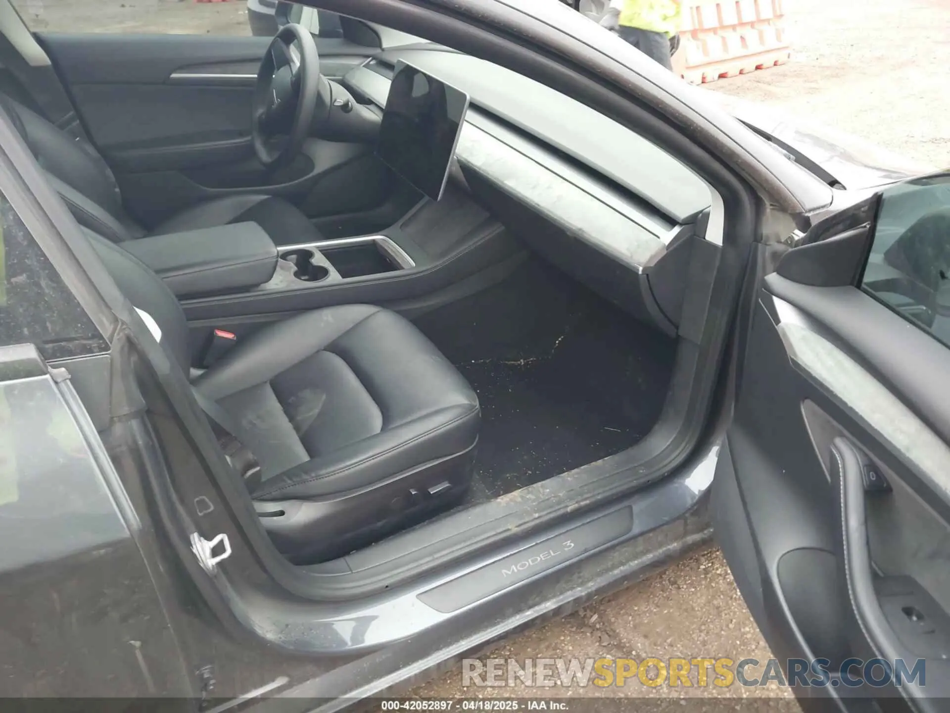 5 Фотография поврежденного автомобиля 5YJ3E1EC1NF330567 TESLA MODEL 3 2022