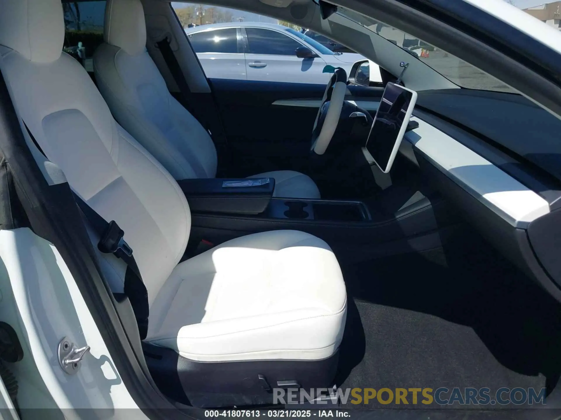 5 Photograph of a damaged car 5YJ3E1EC2NF176127 TESLA MODEL 3 2022