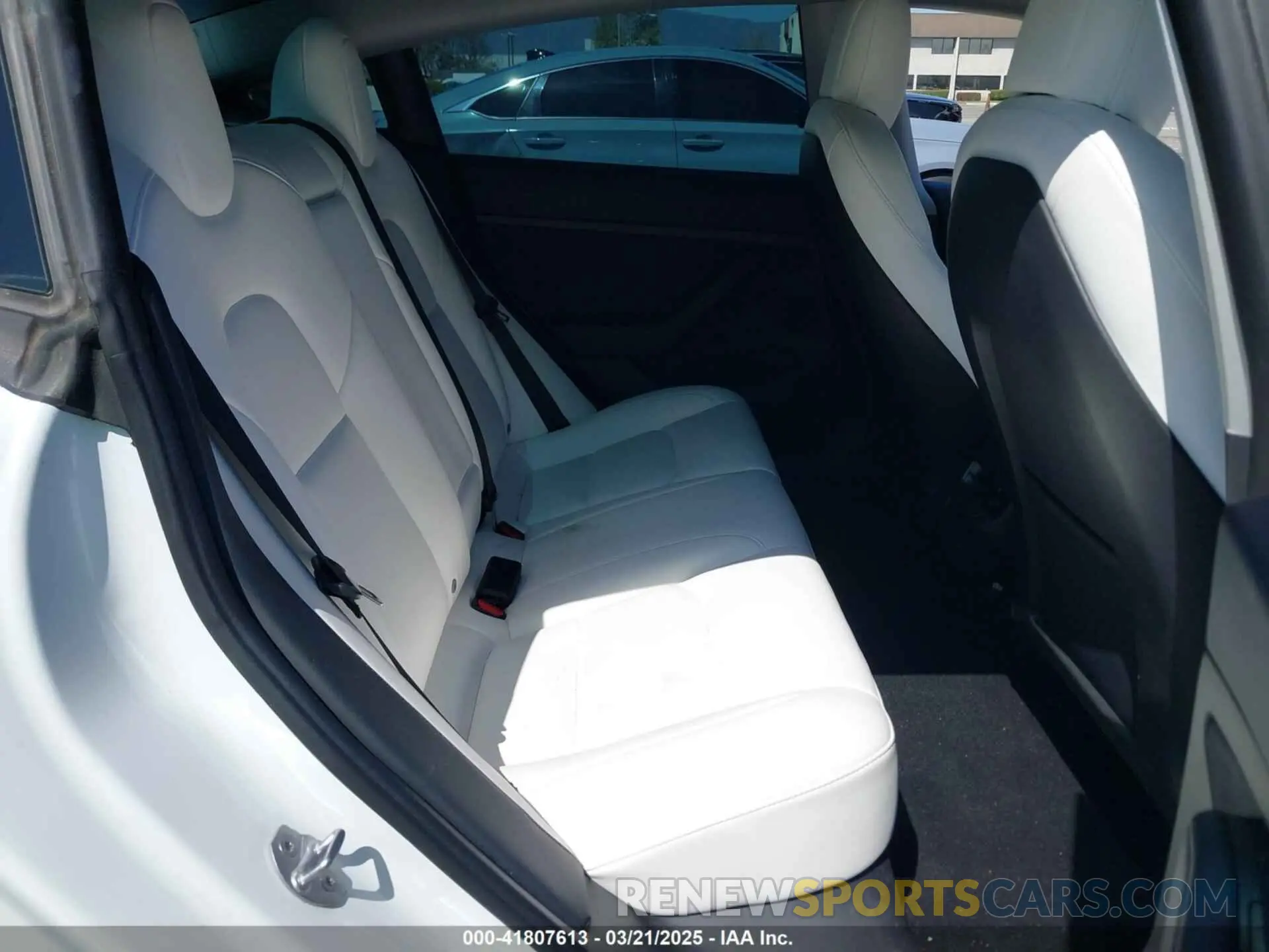 8 Photograph of a damaged car 5YJ3E1EC2NF176127 TESLA MODEL 3 2022