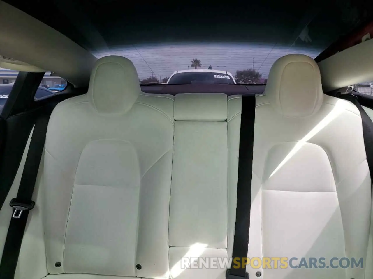 10 Photograph of a damaged car 5YJ3E1EC2NF268046 TESLA MODEL 3 2022