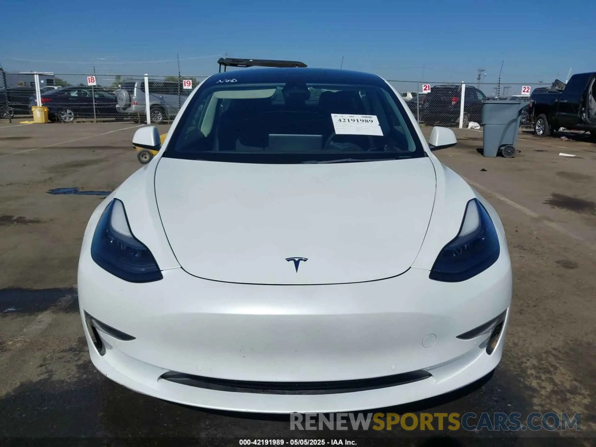12 Photograph of a damaged car 5YJ3E1EC2NF270198 TESLA MODEL 3 2022