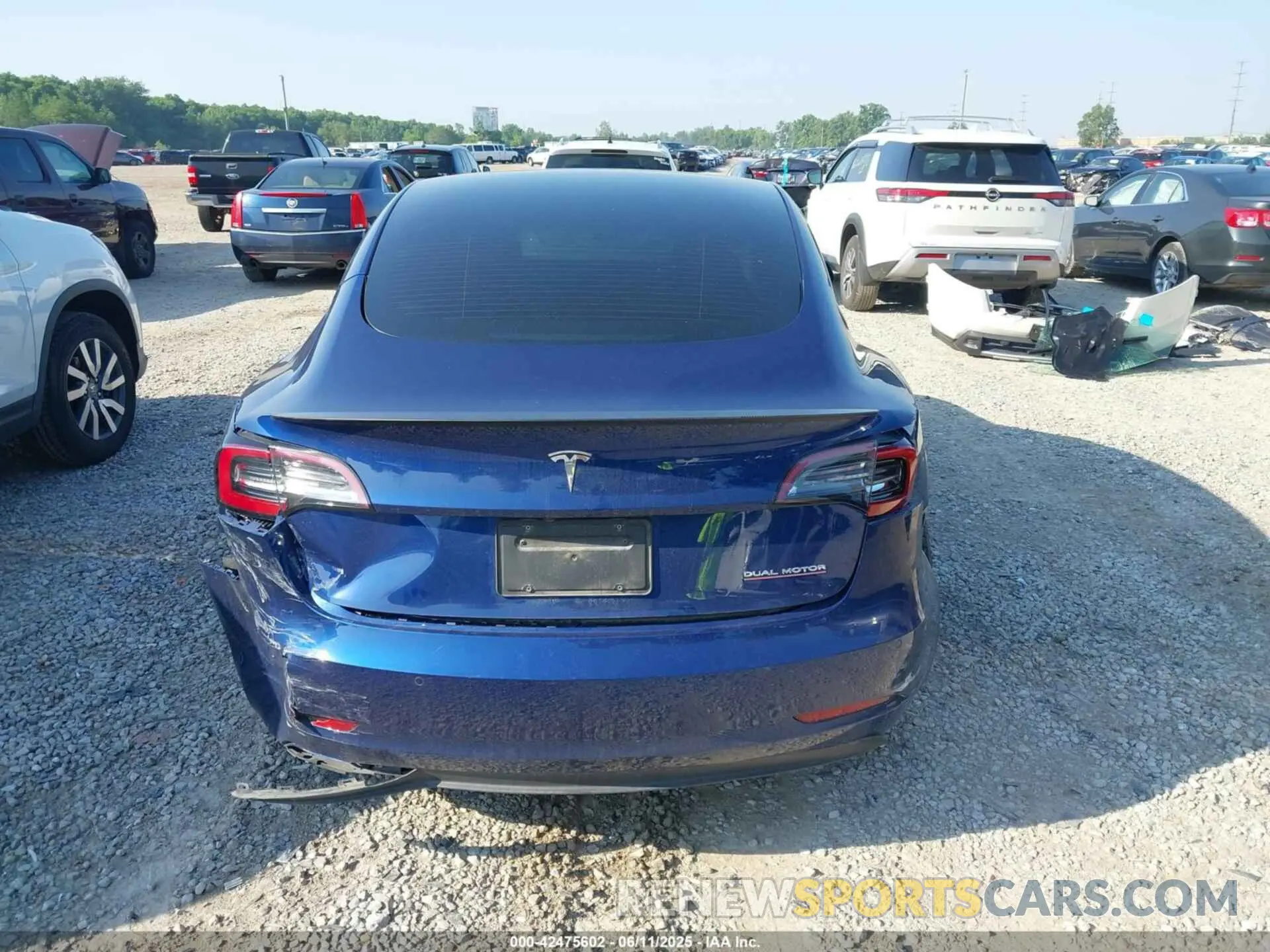 17 Photograph of a damaged car 5YJ3E1EC3NF118592 TESLA MODEL 3 2022