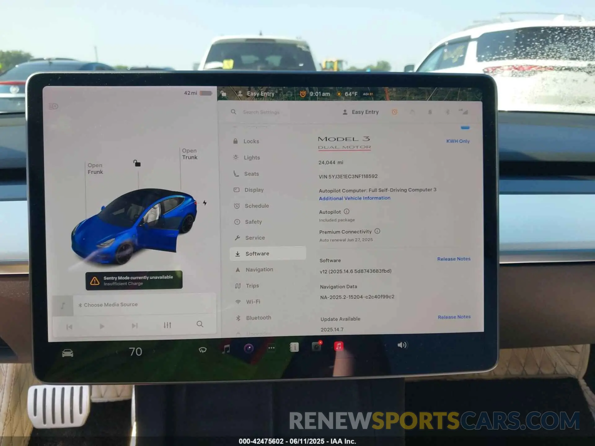 19 Photograph of a damaged car 5YJ3E1EC3NF118592 TESLA MODEL 3 2022