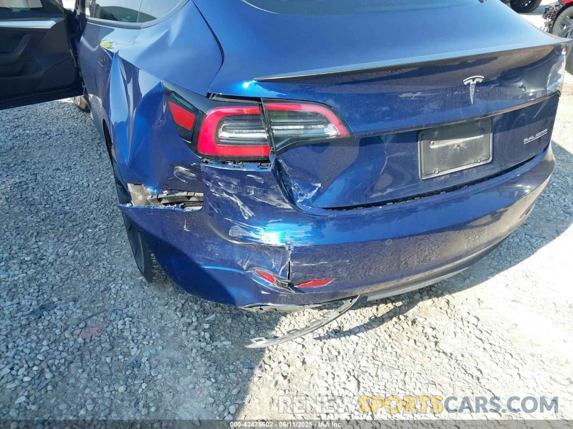 21 Photograph of a damaged car 5YJ3E1EC3NF118592 TESLA MODEL 3 2022