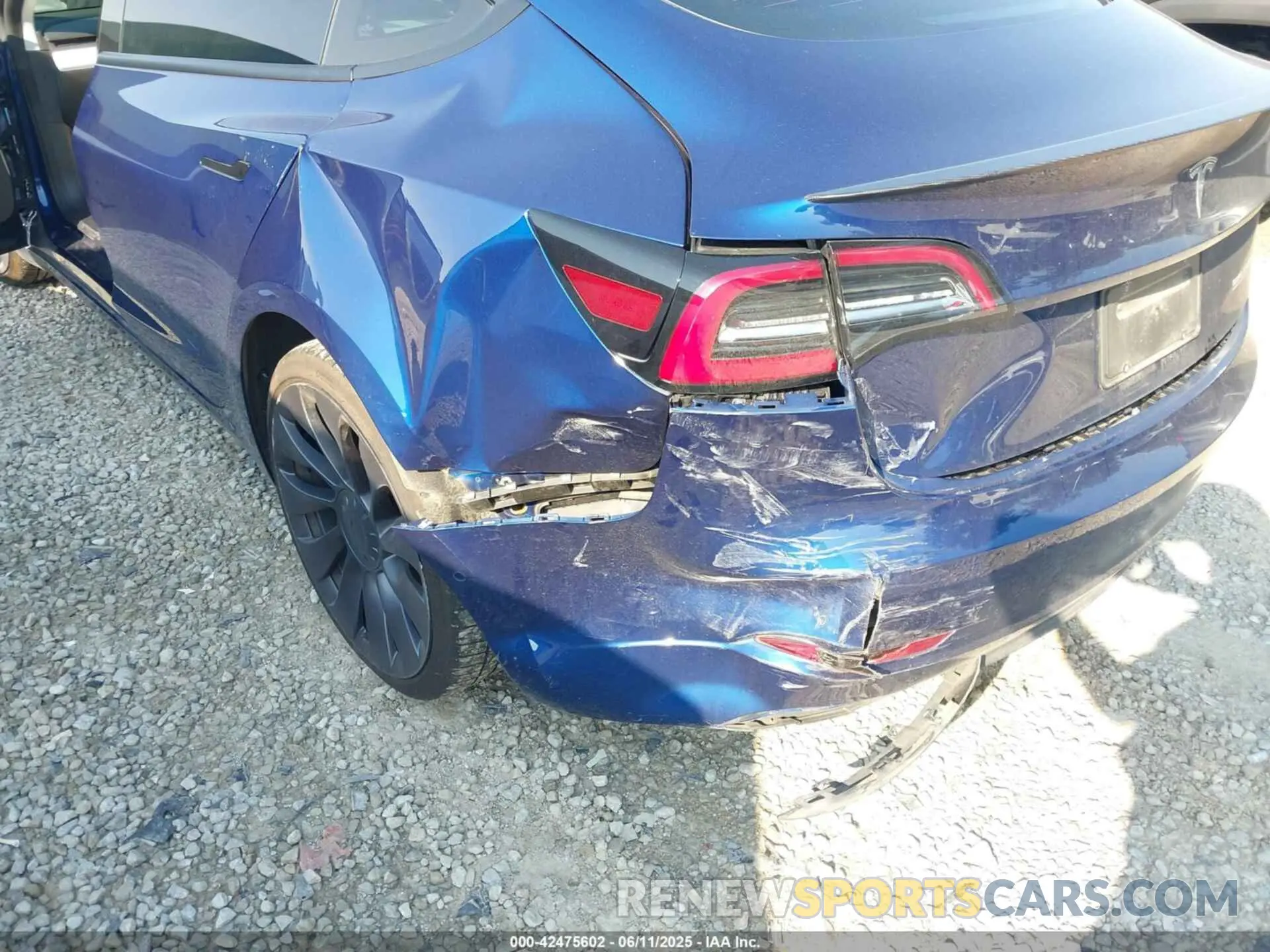22 Photograph of a damaged car 5YJ3E1EC3NF118592 TESLA MODEL 3 2022