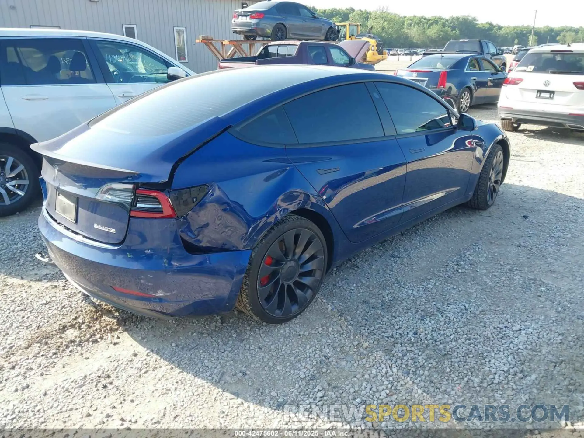 4 Photograph of a damaged car 5YJ3E1EC3NF118592 TESLA MODEL 3 2022