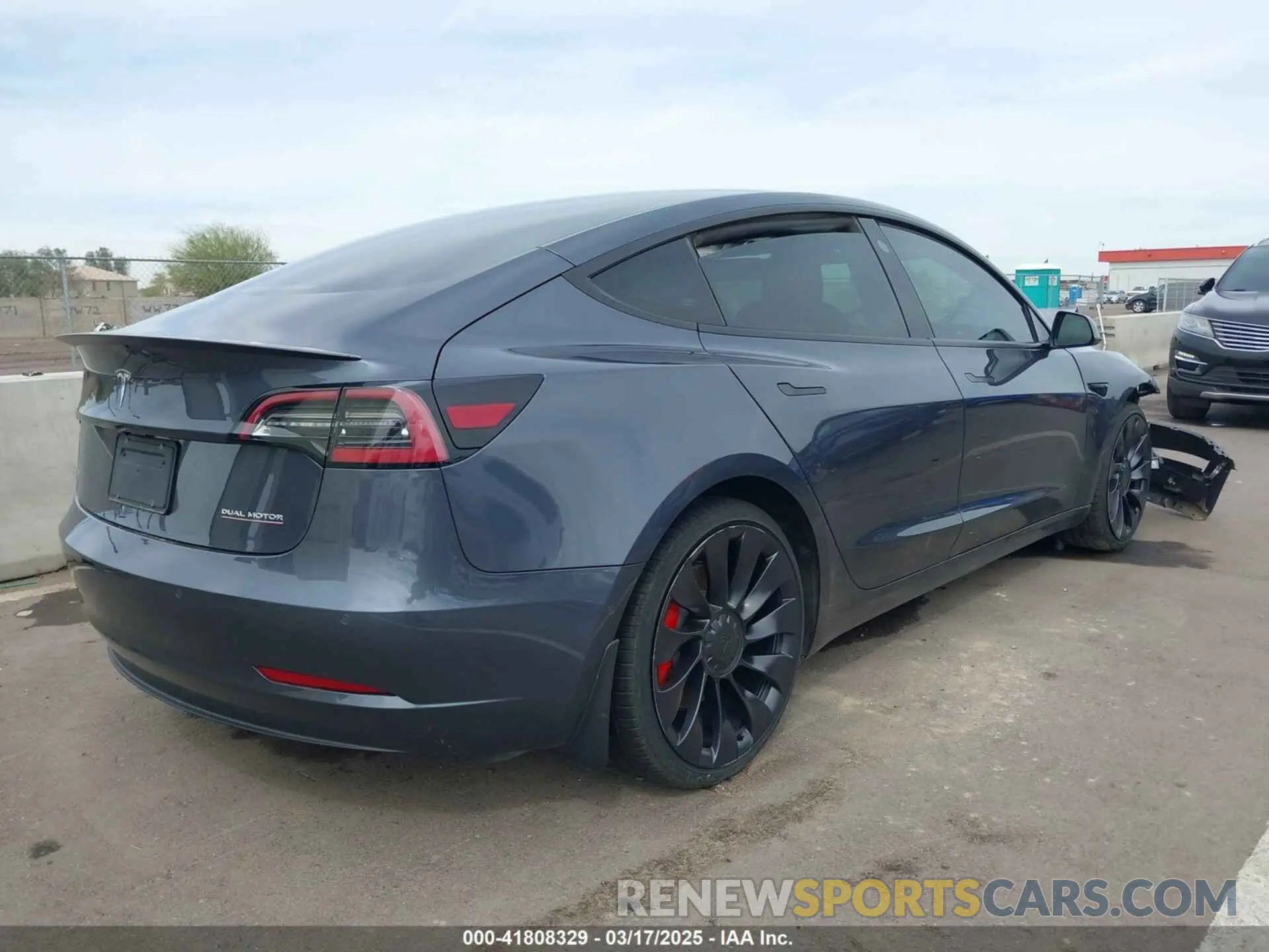 4 Photograph of a damaged car 5YJ3E1EC3NF296891 TESLA MODEL 3 2022