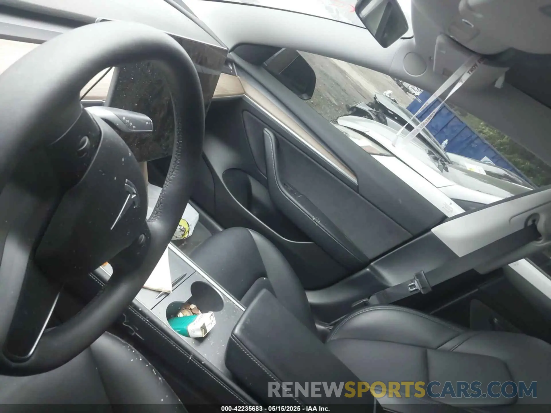 17 Photograph of a damaged car 5YJ3E1EC4NF125289 TESLA MODEL 3 2022