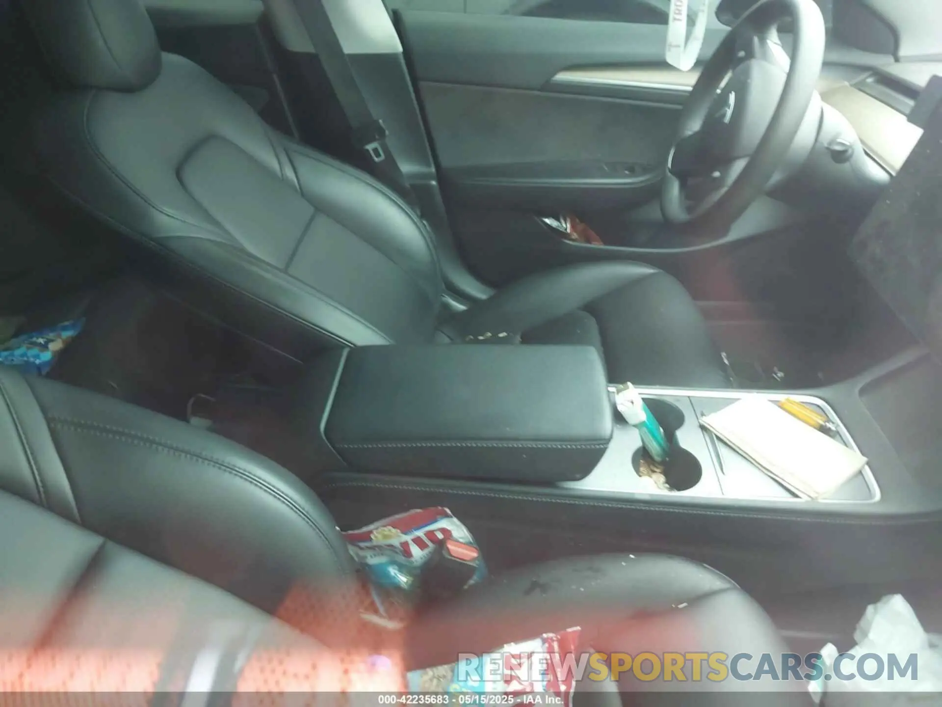 8 Photograph of a damaged car 5YJ3E1EC4NF125289 TESLA MODEL 3 2022
