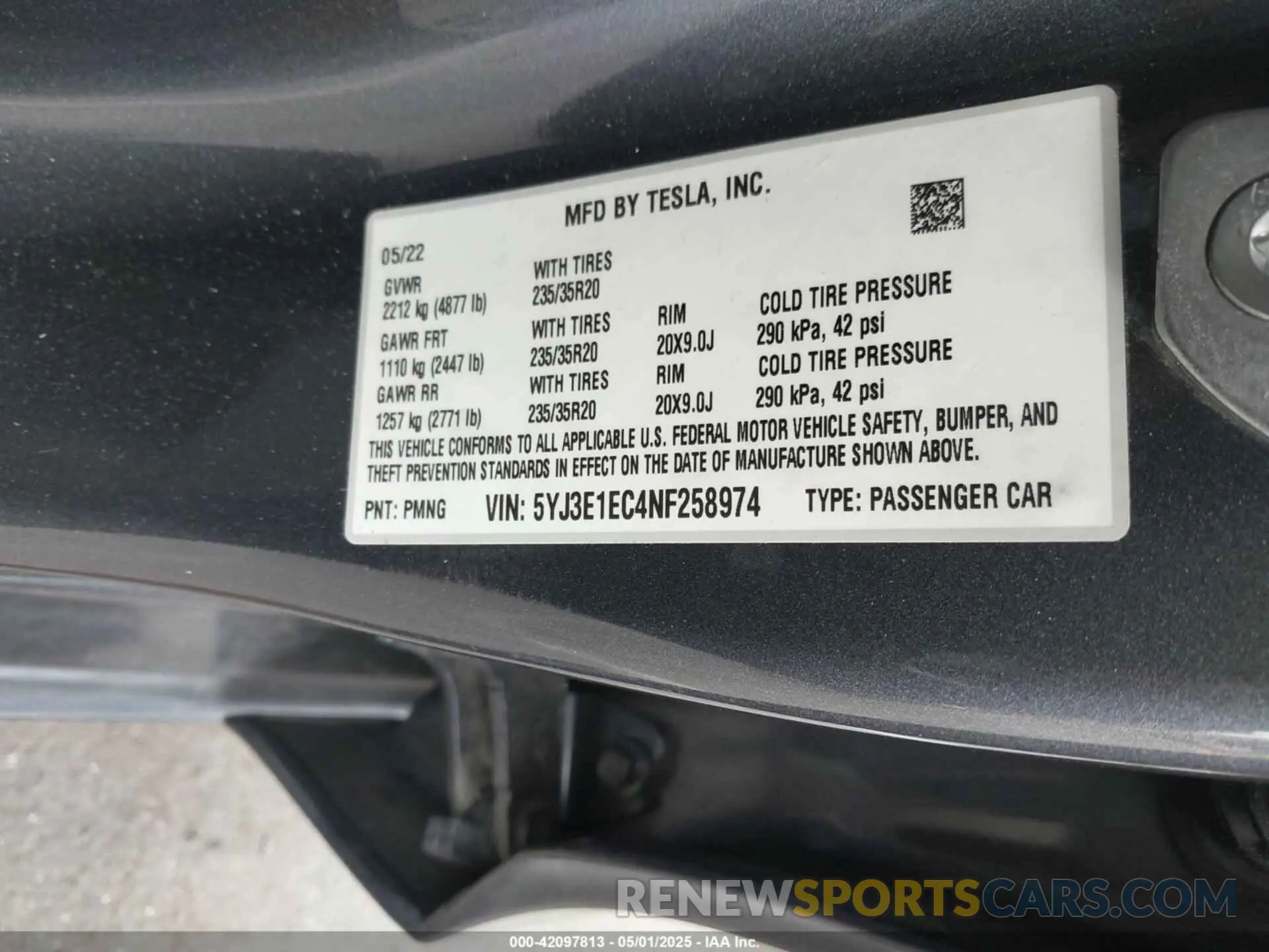 8 Photograph of a damaged car 5YJ3E1EC4NF258974 TESLA MODEL 3 2022