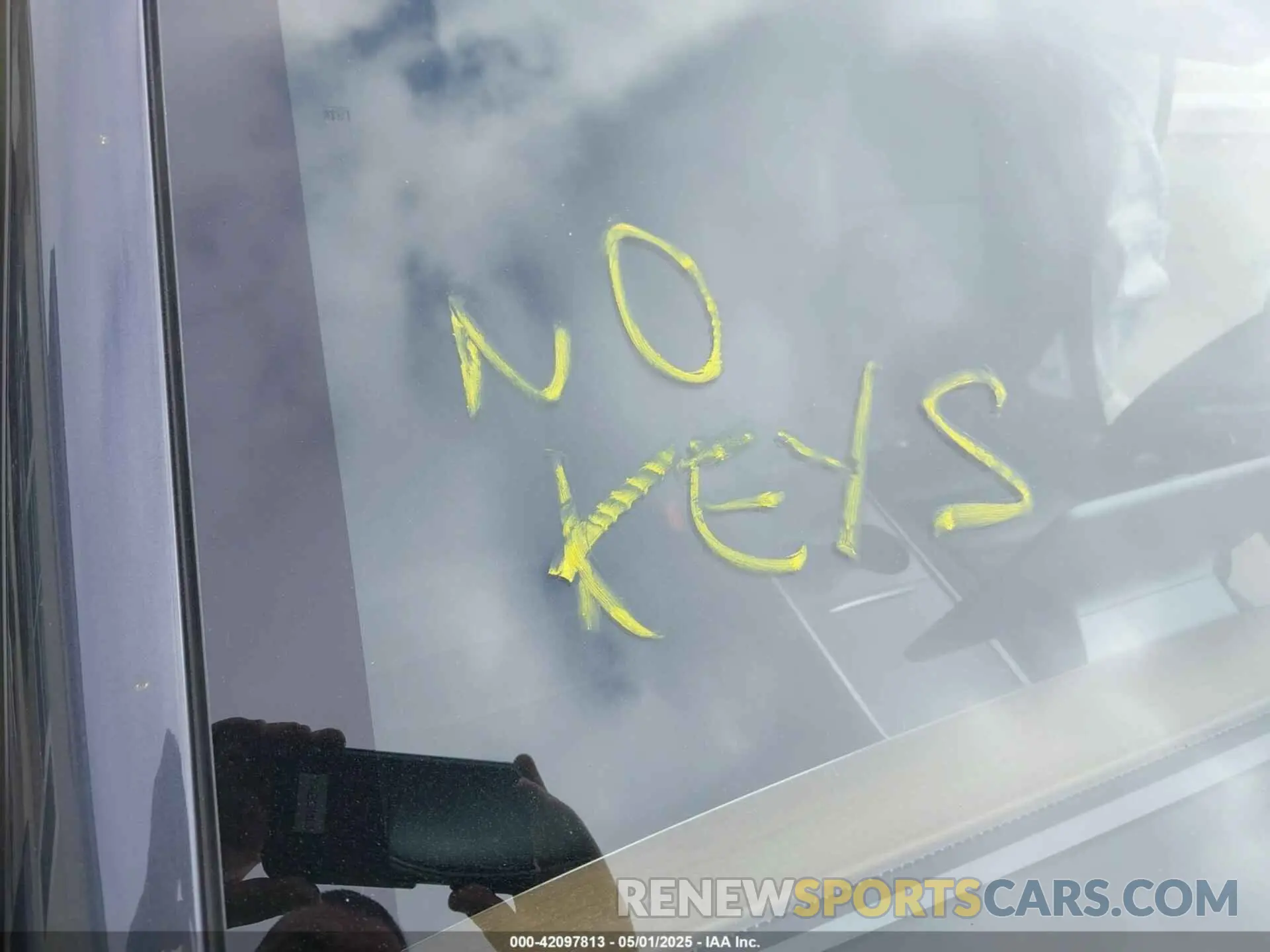 9 Photograph of a damaged car 5YJ3E1EC4NF258974 TESLA MODEL 3 2022