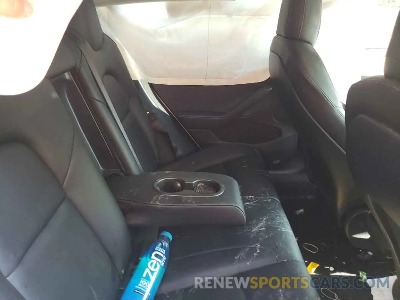 10 Photograph of a damaged car 5YJ3E1EC5NF274049 TESLA MODEL 3 2022
