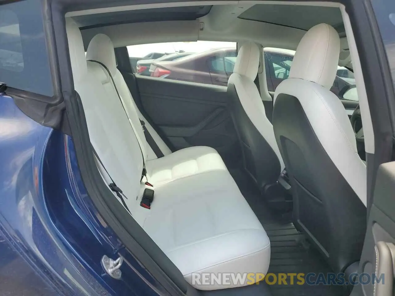 10 Photograph of a damaged car 5YJ3E1EC5NF298108 TESLA MODEL 3 2022
