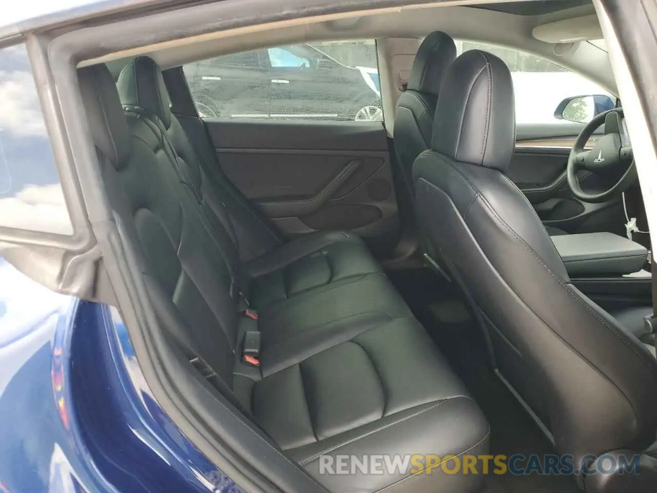 10 Photograph of a damaged car 5YJ3E1EC6NF254487 TESLA MODEL 3 2022