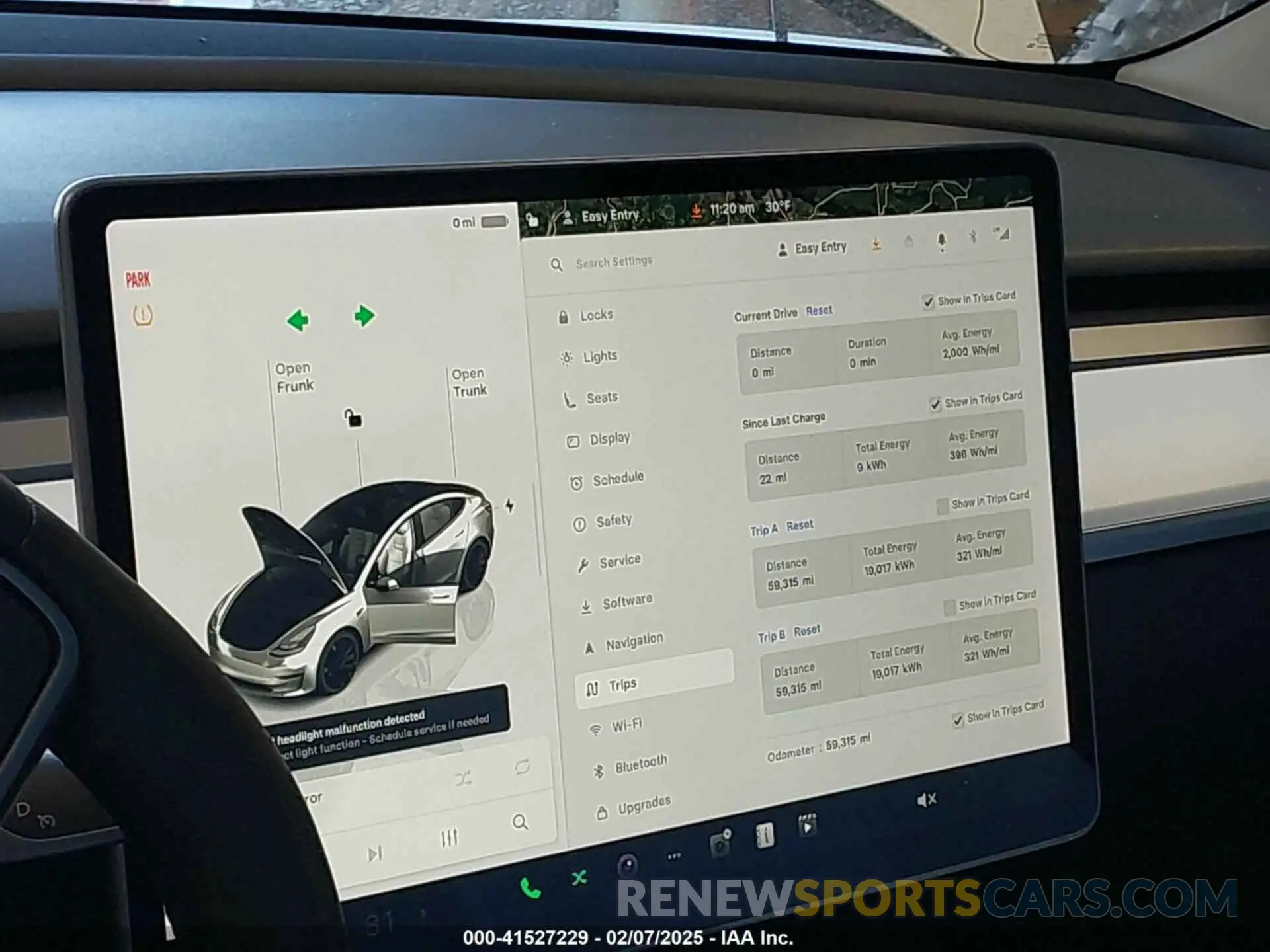 18 Photograph of a damaged car 5YJ3E1EC7NF202933 TESLA MODEL 3 2022