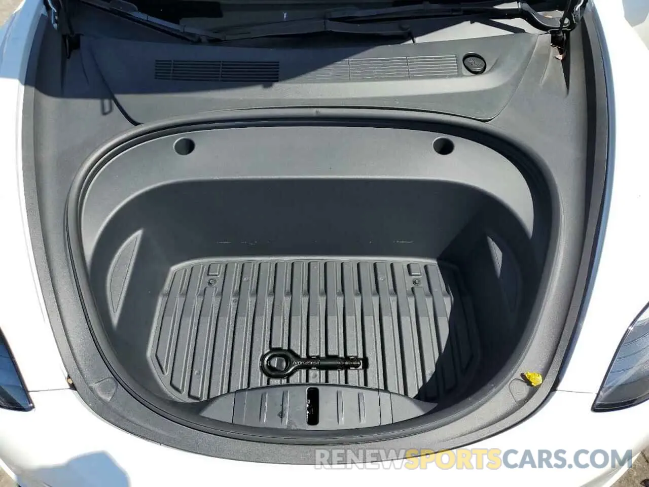11 Photograph of a damaged car 5YJ3E1EC7NF248083 TESLA MODEL 3 2022