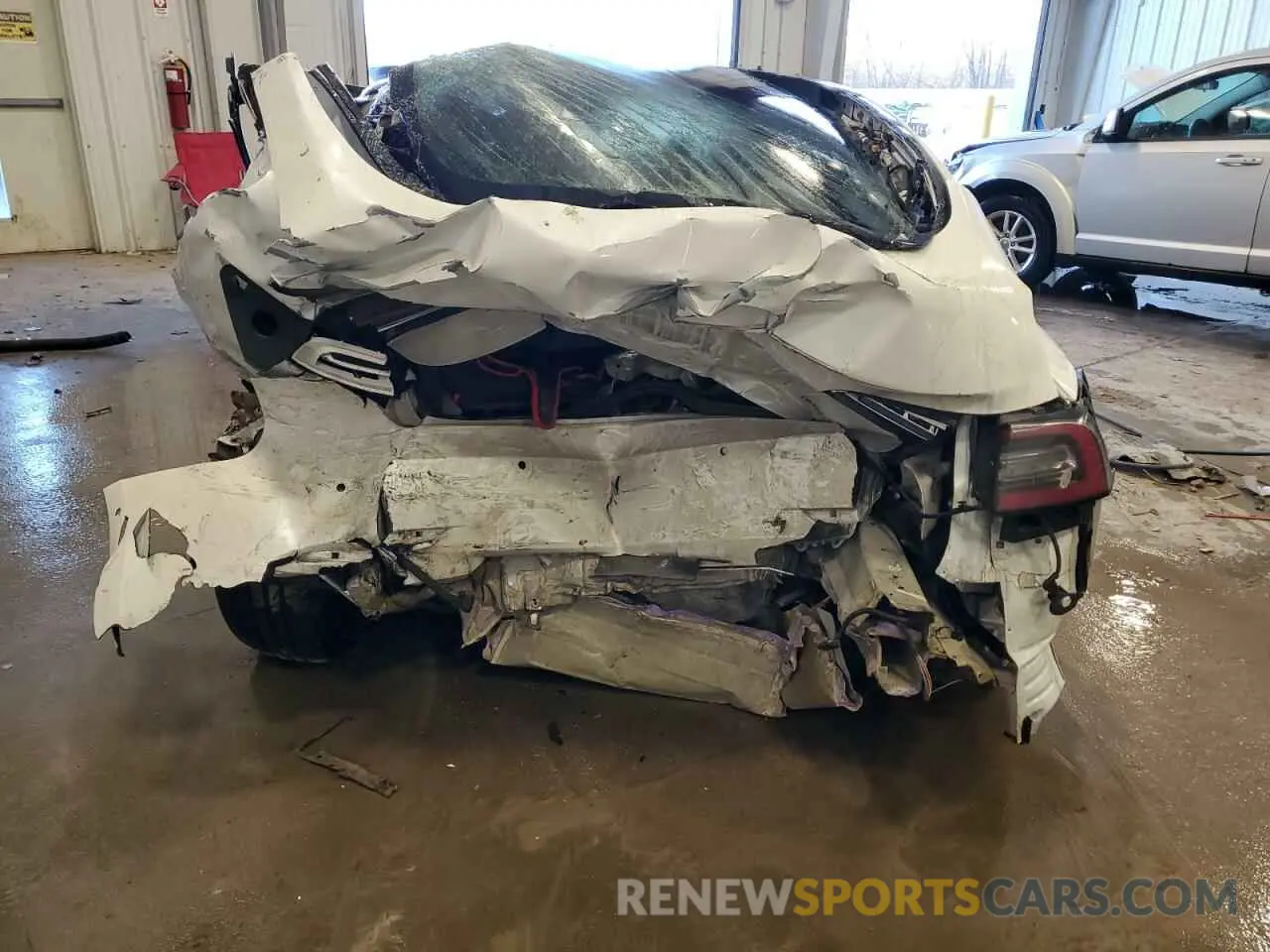 6 Фотография поврежденного автомобиля 5YJ3E1EC8NF200530 TESLA MODEL 3 2022