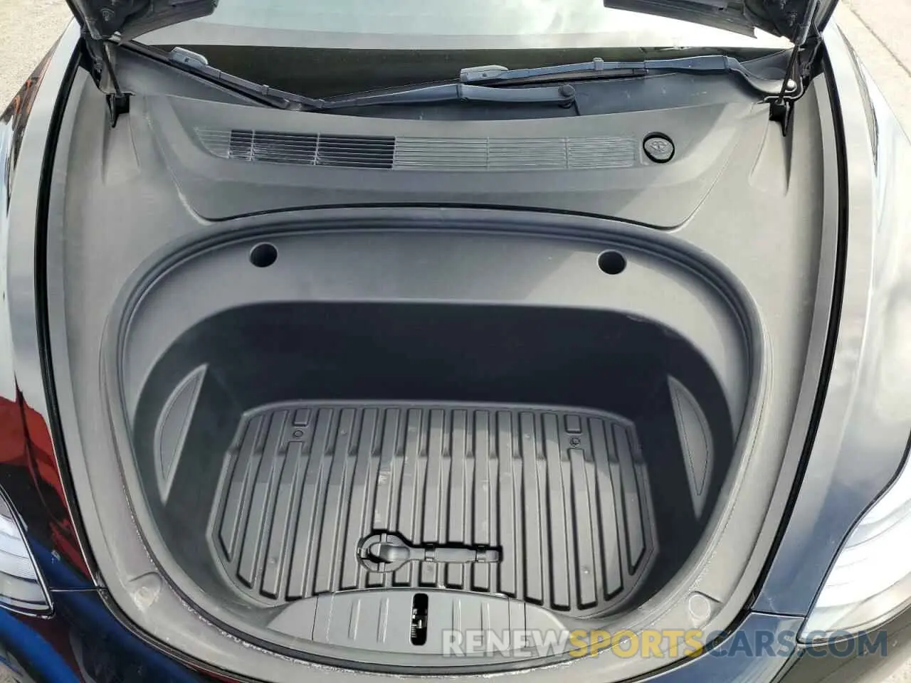 11 Photograph of a damaged car 5YJ3E1EC8NF270240 TESLA MODEL 3 2022