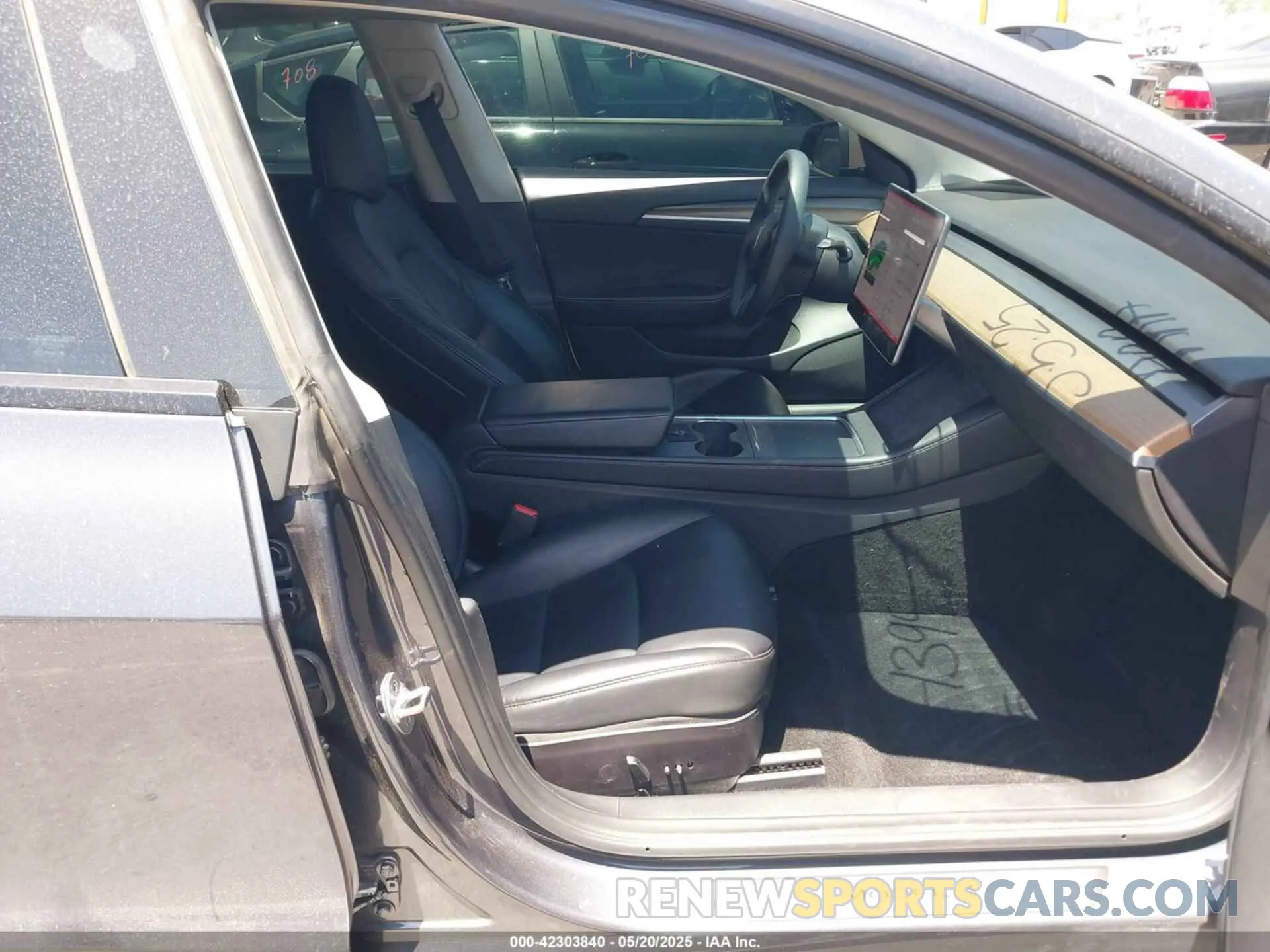 5 Photograph of a damaged car 5YJ3E1EC9NF210936 TESLA MODEL 3 2022