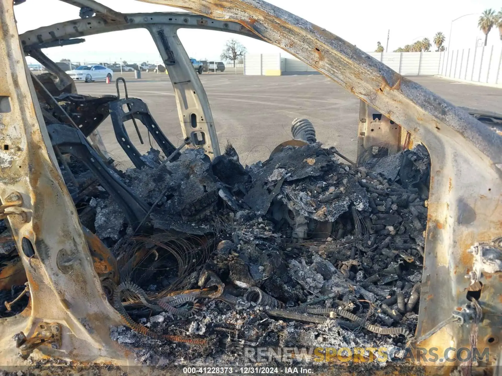 5 Photograph of a damaged car 5YJ3E1ECXNF204692 TESLA MODEL 3 2022