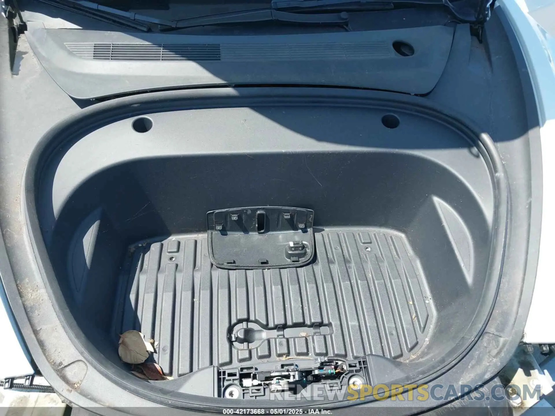 10 Photograph of a damaged car 5YJ3E1ECXNF270238 TESLA MODEL 3 2022
