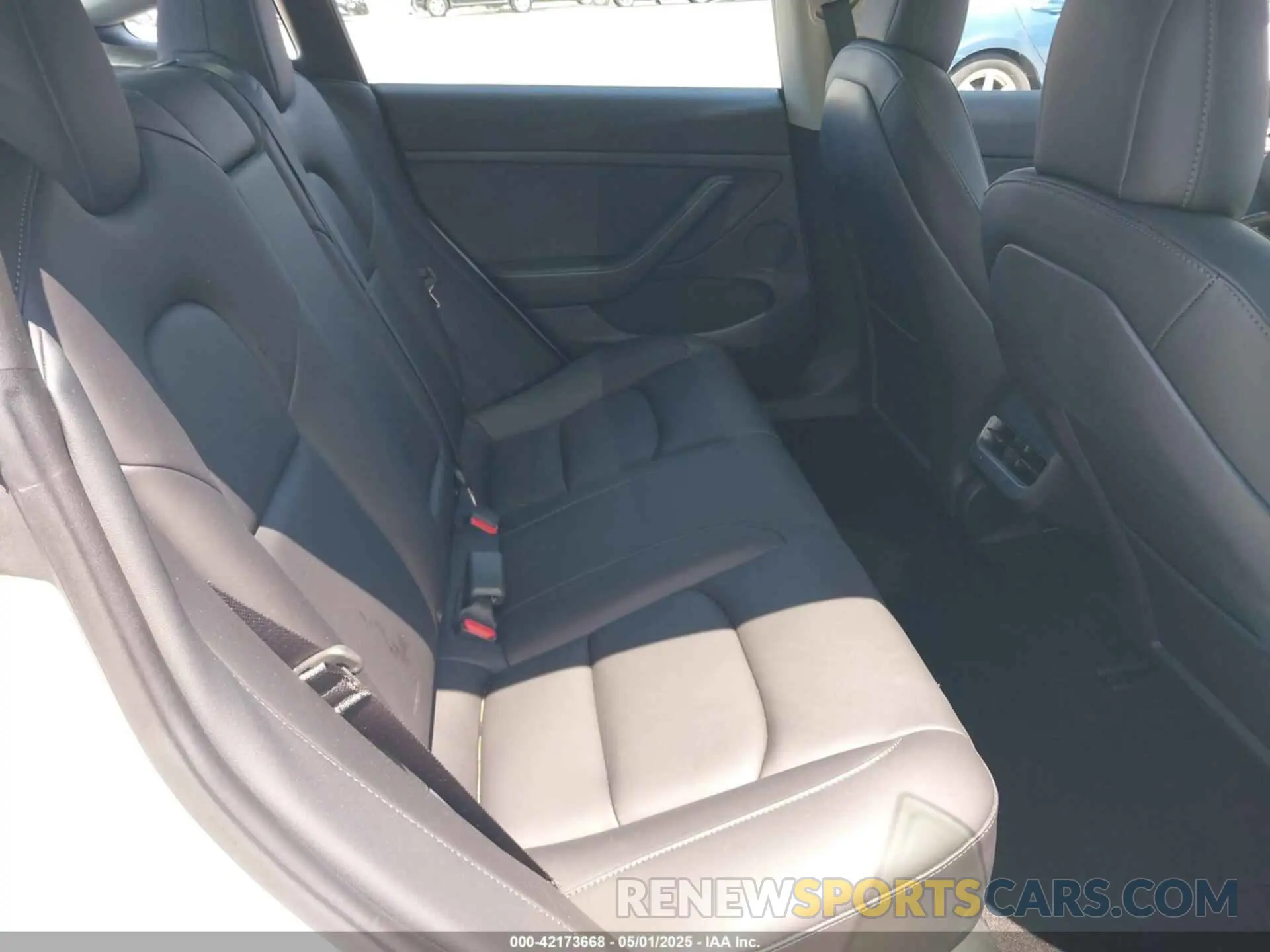 8 Photograph of a damaged car 5YJ3E1ECXNF270238 TESLA MODEL 3 2022