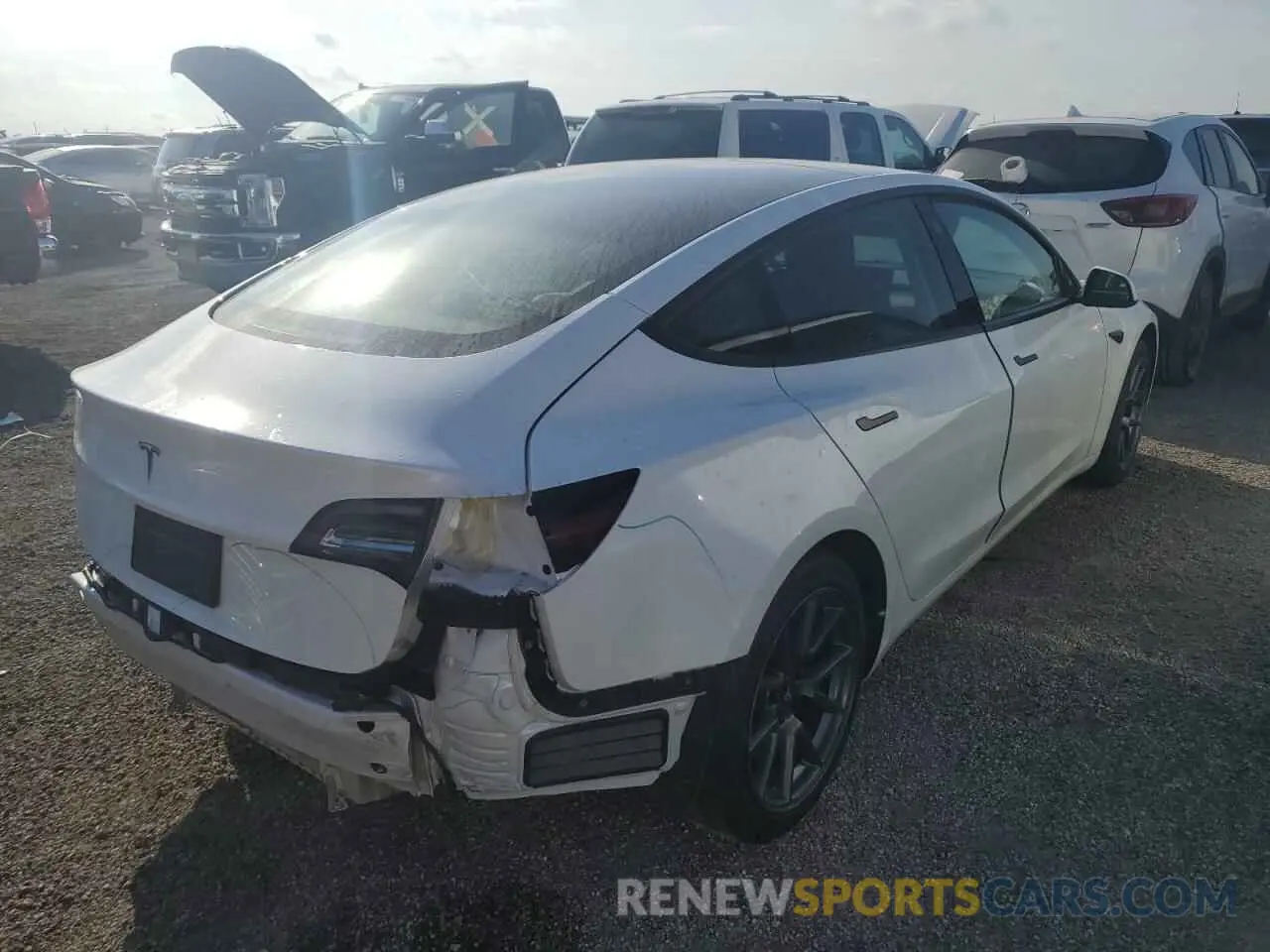 3 Фотография поврежденного автомобиля 5YJ3E1EA0PF394780 TESLA MODEL 3 2023