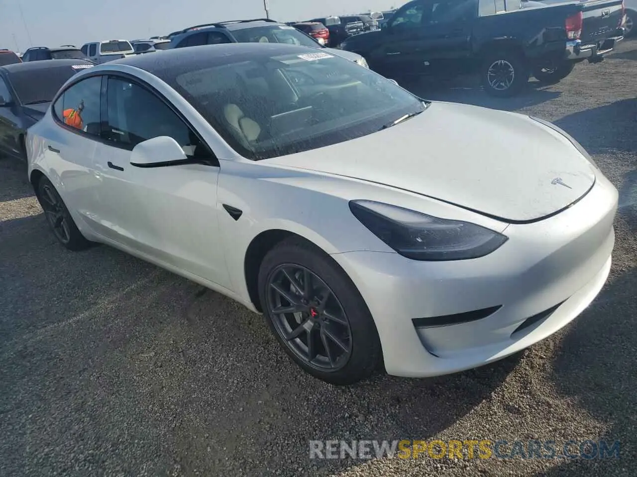 4 Фотография поврежденного автомобиля 5YJ3E1EA0PF394780 TESLA MODEL 3 2023