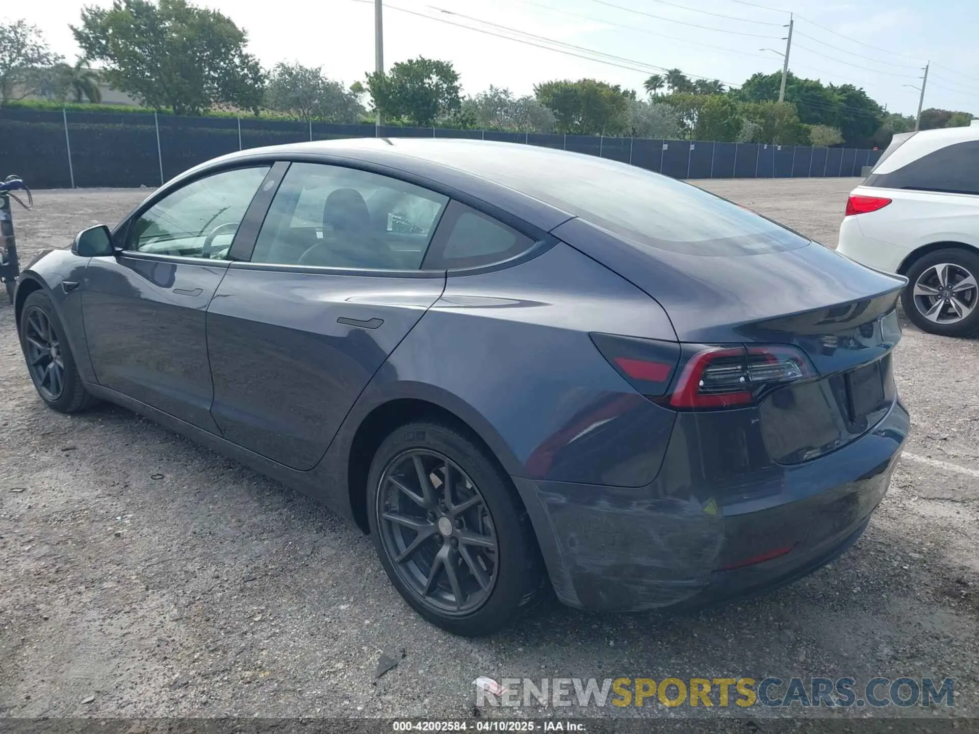 3 Photograph of a damaged car 5YJ3E1EA0PF403168 TESLA MODEL 3 2023