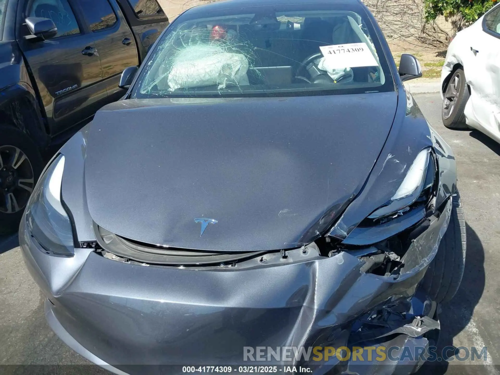 10 Photograph of a damaged car 5YJ3E1EA0PF408774 TESLA MODEL 3 2023