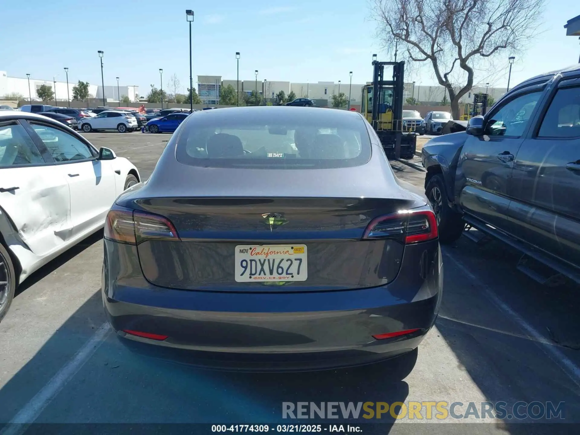 15 Photograph of a damaged car 5YJ3E1EA0PF408774 TESLA MODEL 3 2023