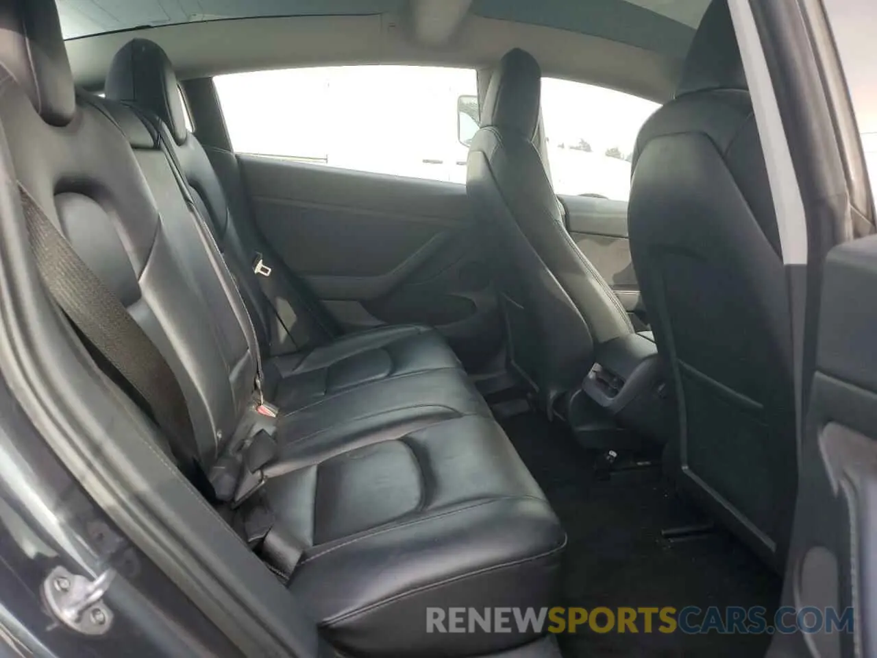 10 Photograph of a damaged car 5YJ3E1EA0PF451592 TESLA MODEL 3 2023