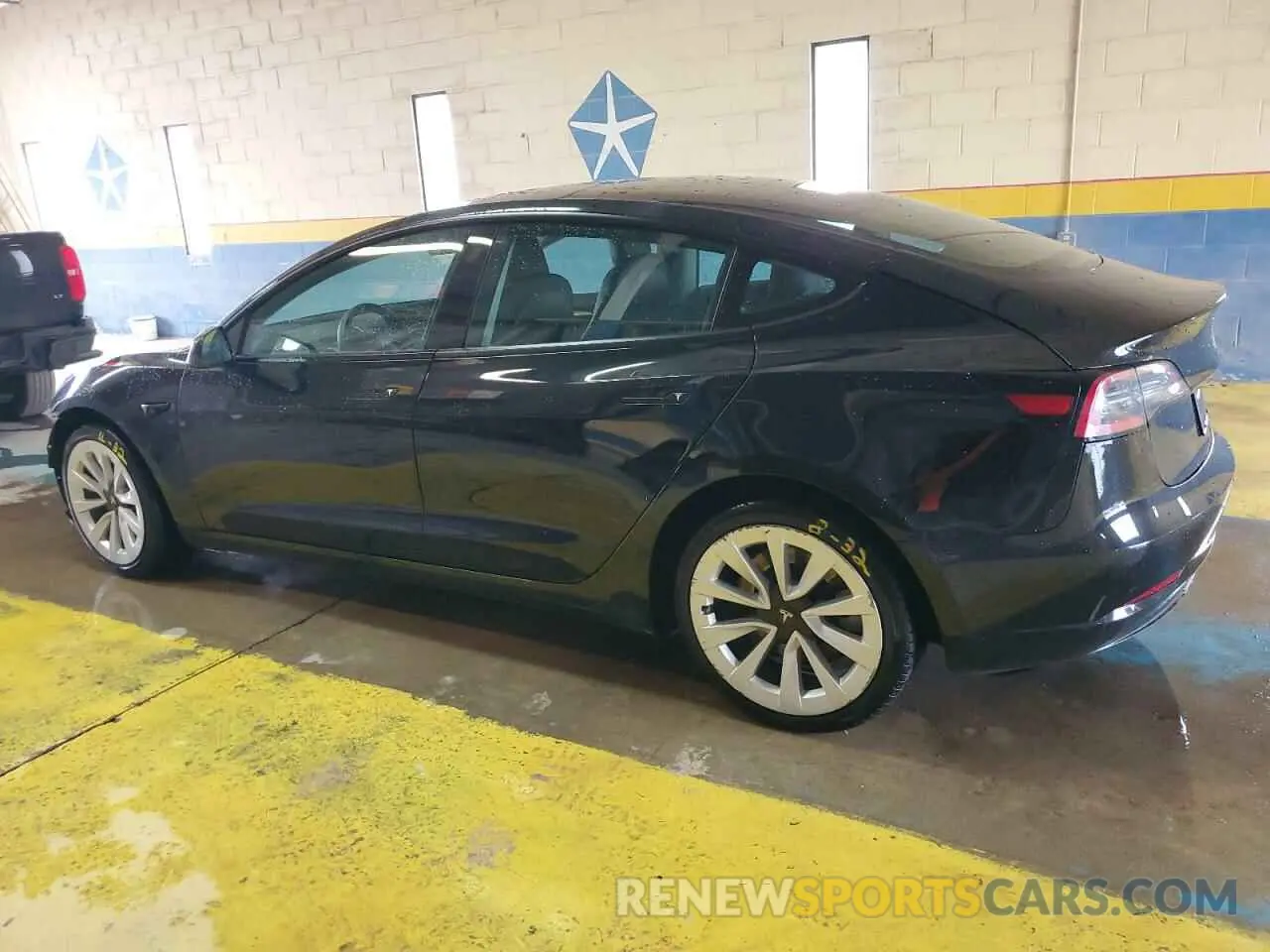 2 Фотография поврежденного автомобиля 5YJ3E1EA0PF451821 TESLA MODEL 3 2023