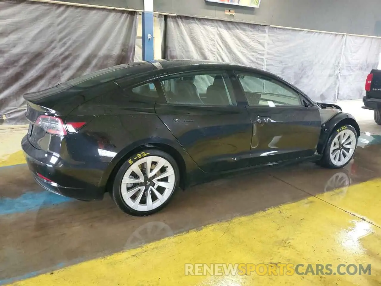 3 Фотография поврежденного автомобиля 5YJ3E1EA0PF451821 TESLA MODEL 3 2023