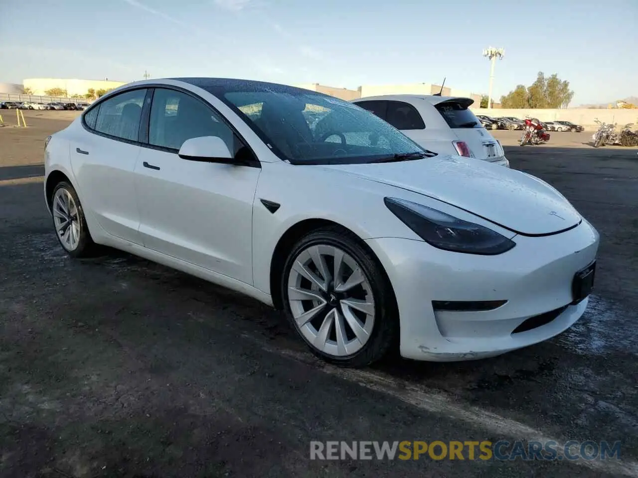 4 Фотография поврежденного автомобиля 5YJ3E1EA0PF457747 TESLA MODEL 3 2023